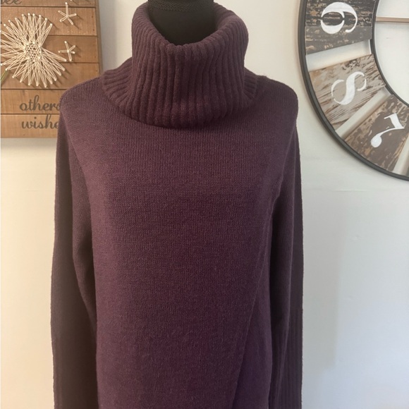 Sz L G by Giuliana black label cross over long sleeve turtleneck sweater NWOT - Picture 2 of 9